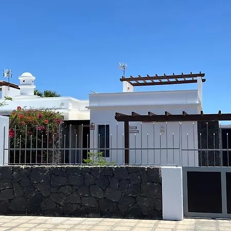 Lovely Villa Danielle Playa Blanca  Exterior photo